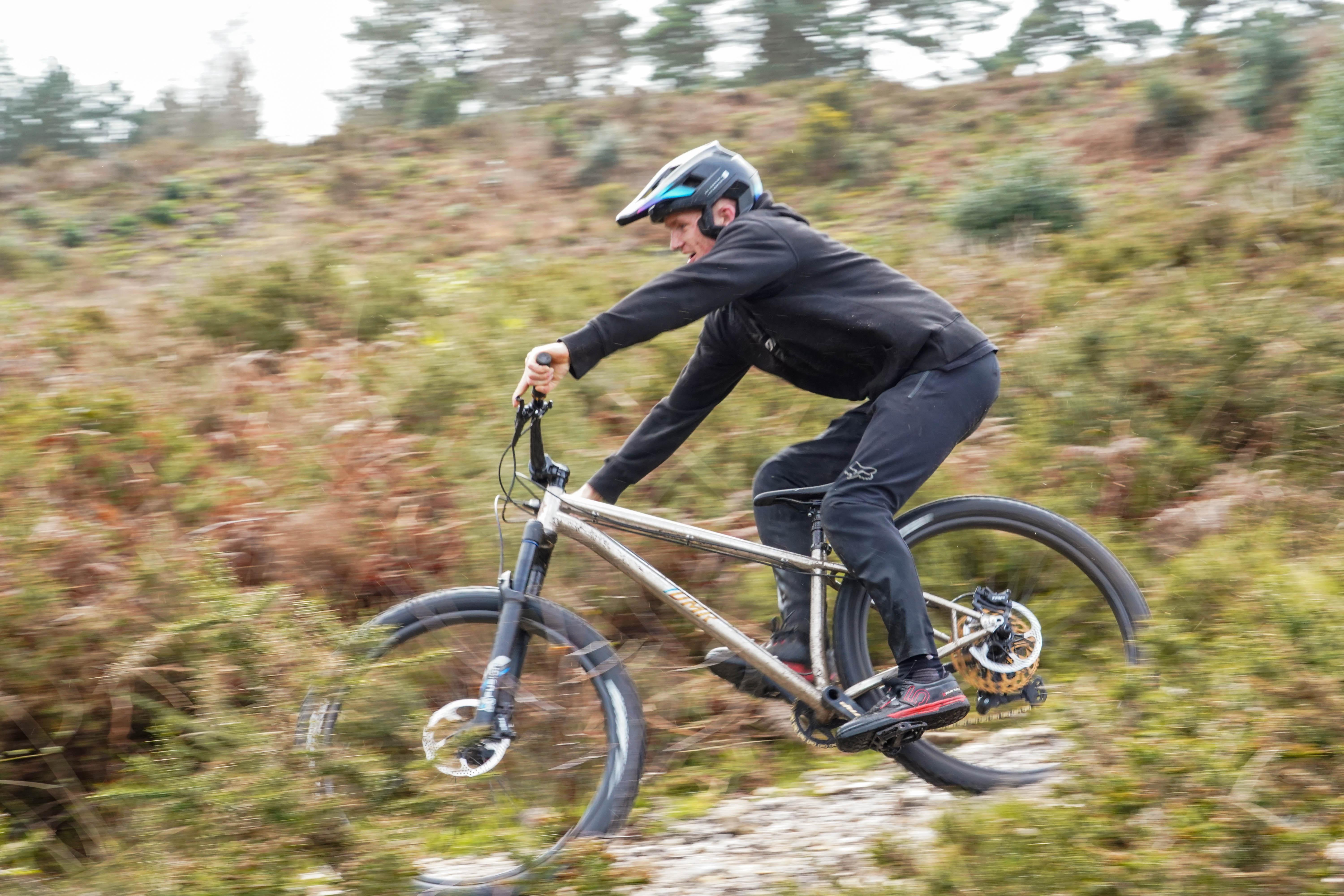 DMR Trailstar Titanium Frame, L3 | Halfords UK