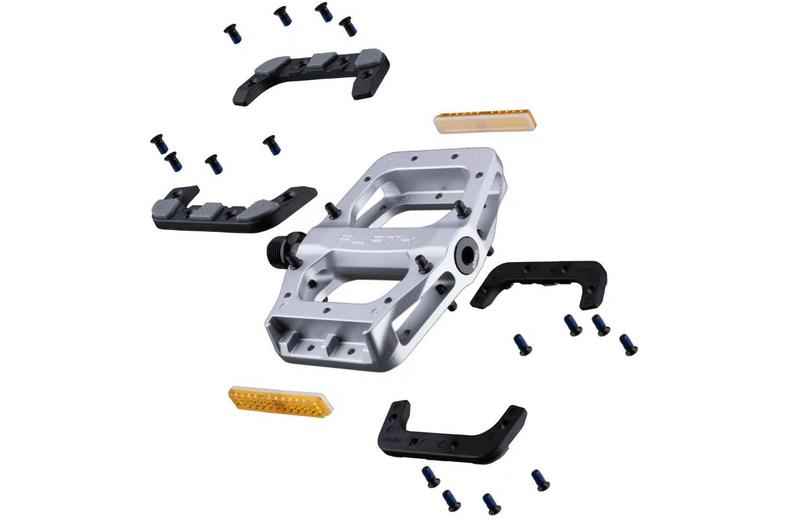 DMR Flat 4 Pedals, Silver DMR Flat 4 Pedals, Silver