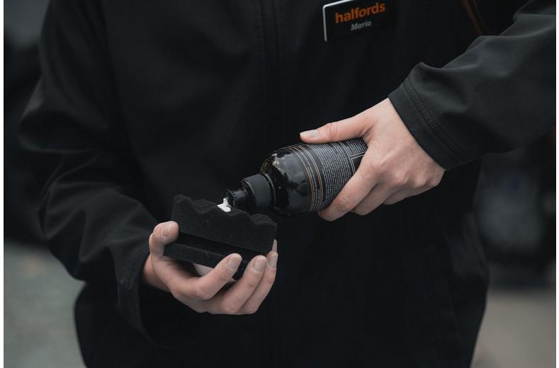 Halfords Advanced Scratch & Swirl Compound Halfords Advanced Scratch & Swirl Compound