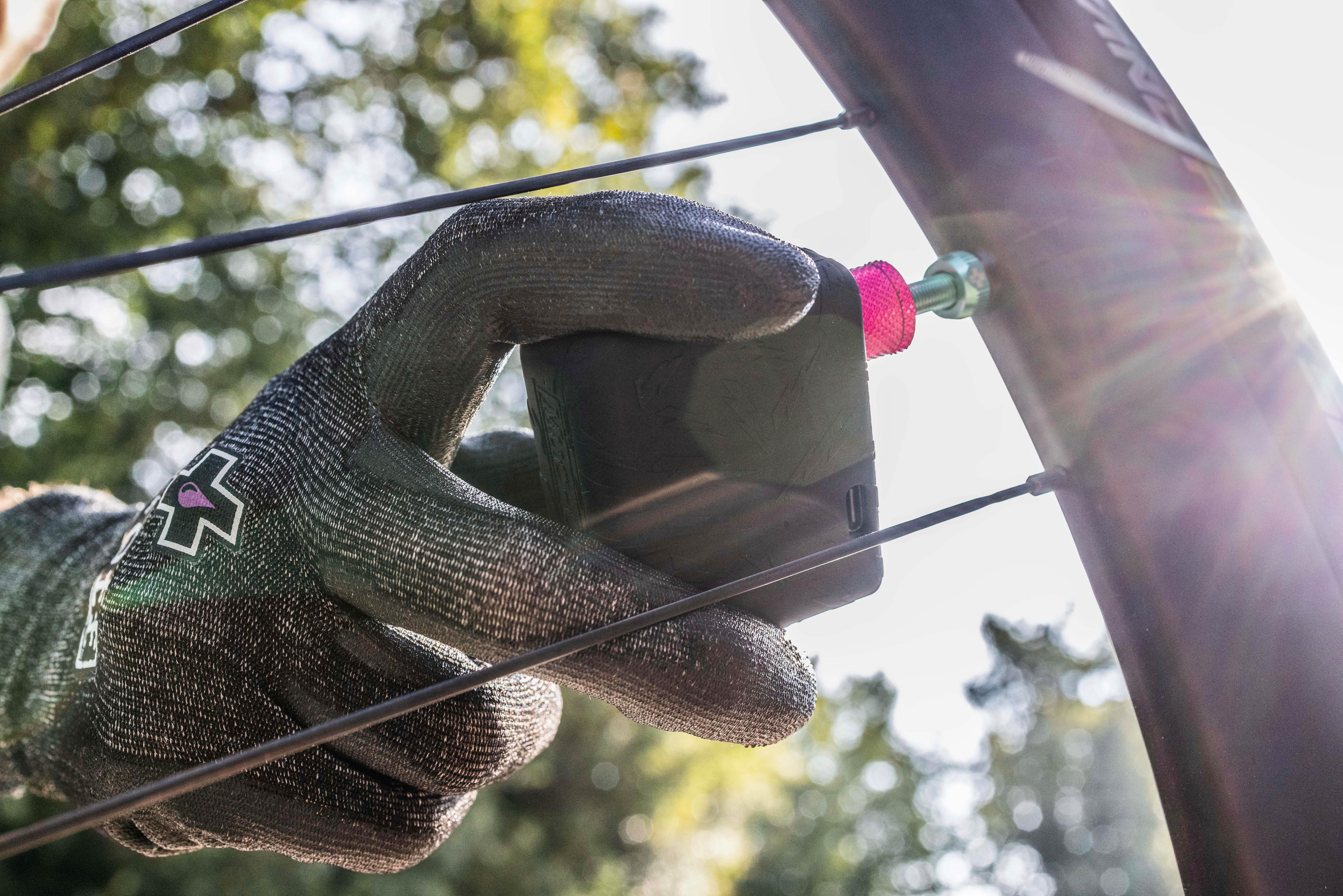 Muc-Off AirMach Electric Mini Inflator