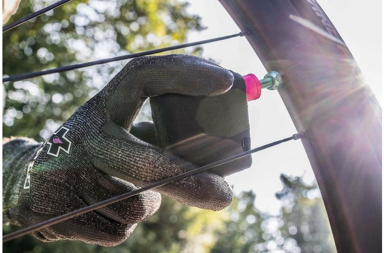 Muc-Off AirMach Electric Mini Inflator Muc-Off AirMach Electric Mini Inflator