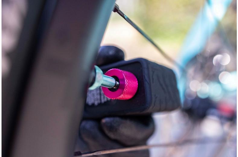 Muc-Off AirMach Electric Mini Inflator Muc-Off AirMach Electric Mini Inflator