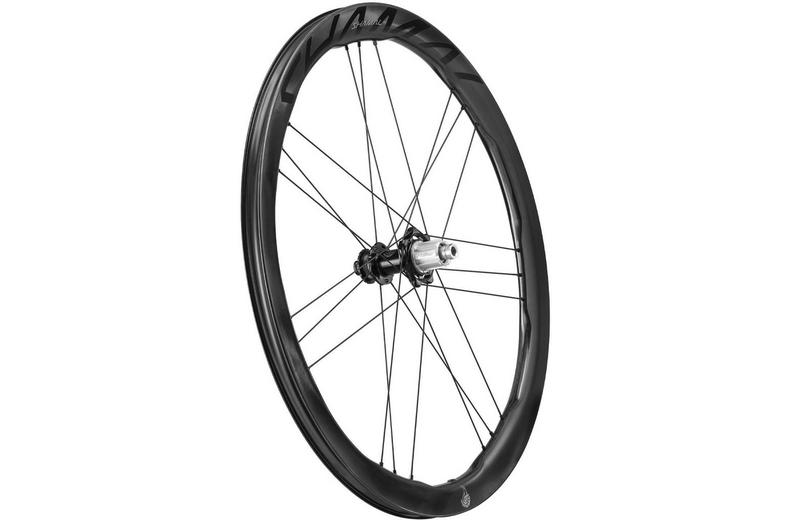 Campagnolo Shamal Dual Profile Carbon Disc Brake Wheelset Campagnolo Shamal Dual Profile Carbon Disc Brake Wheelset