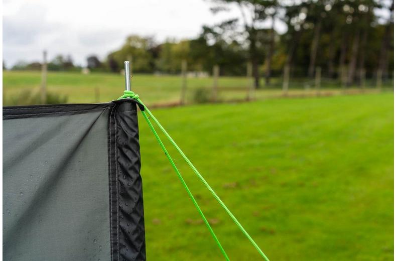 Olpro Compact Windbreak - Charcoal and Black Olpro Compact Windbreak - Charcoal and Black