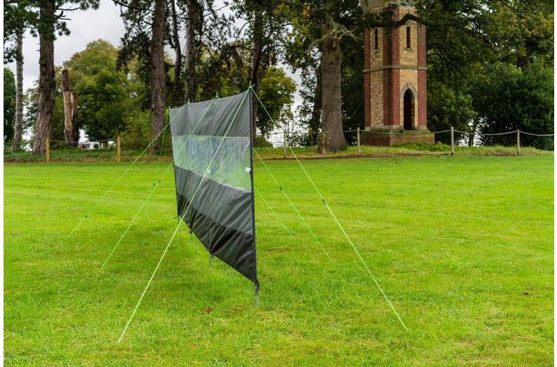 Olpro Compact Windbreak - Charcoal and Black Olpro Compact Windbreak - Charcoal and Black