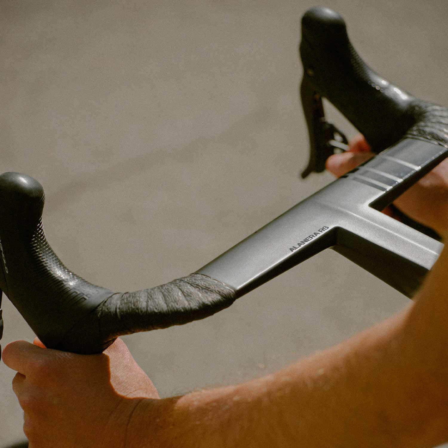 Deda Alanera RS Integrated Carbon Handlebar, 42cm x 90mm