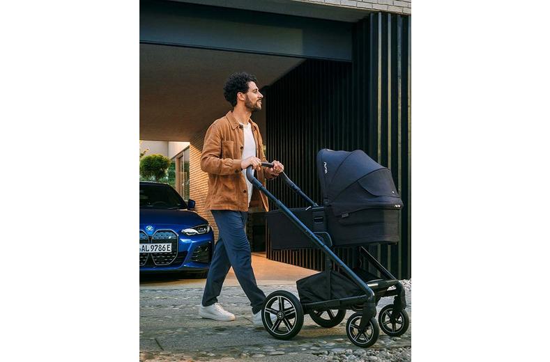 Nuna x BMW MIXX NEXT Carry Cot - Element Nuna x BMW MIXX NEXT Carry Cot - Element