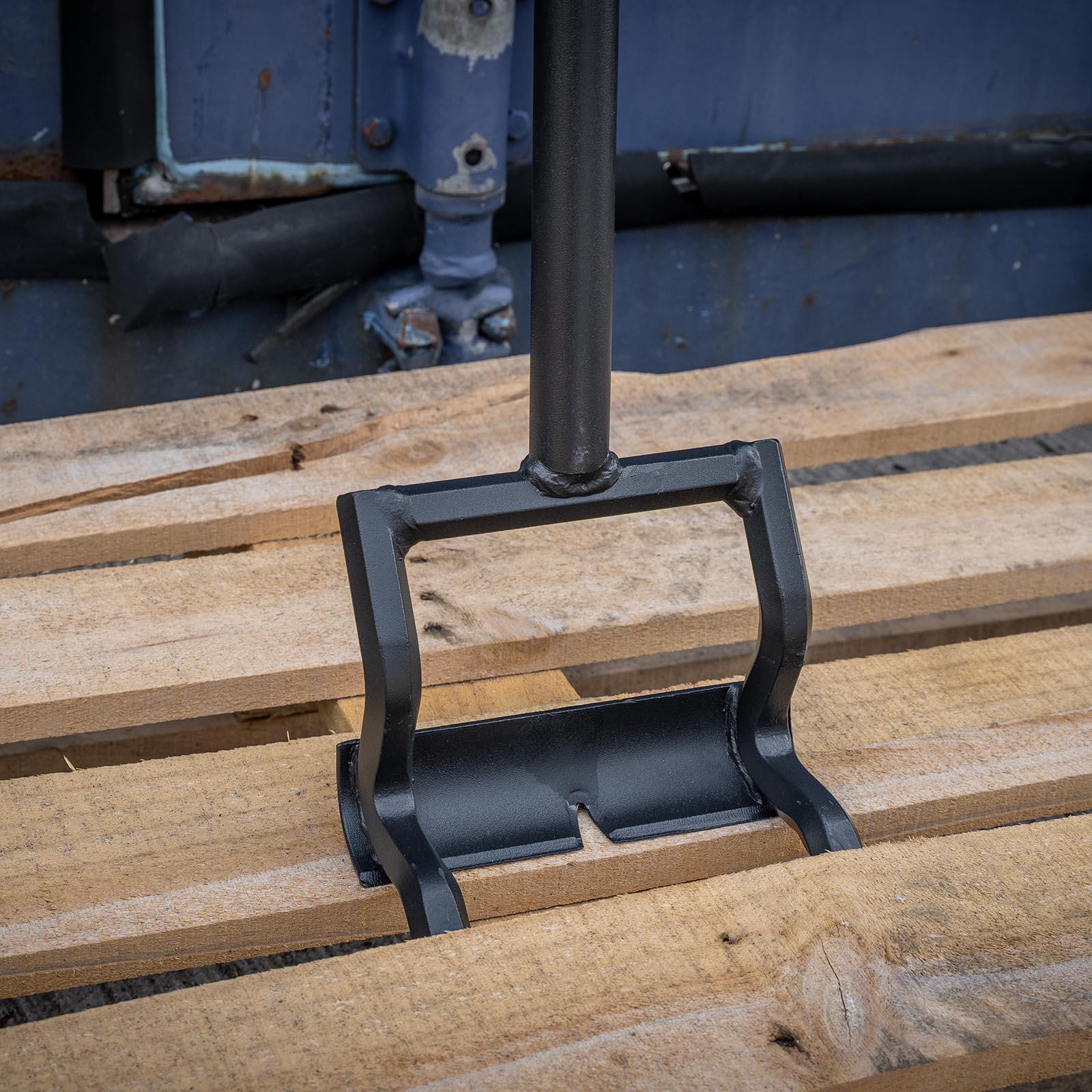 Roughneck Pallet Buster