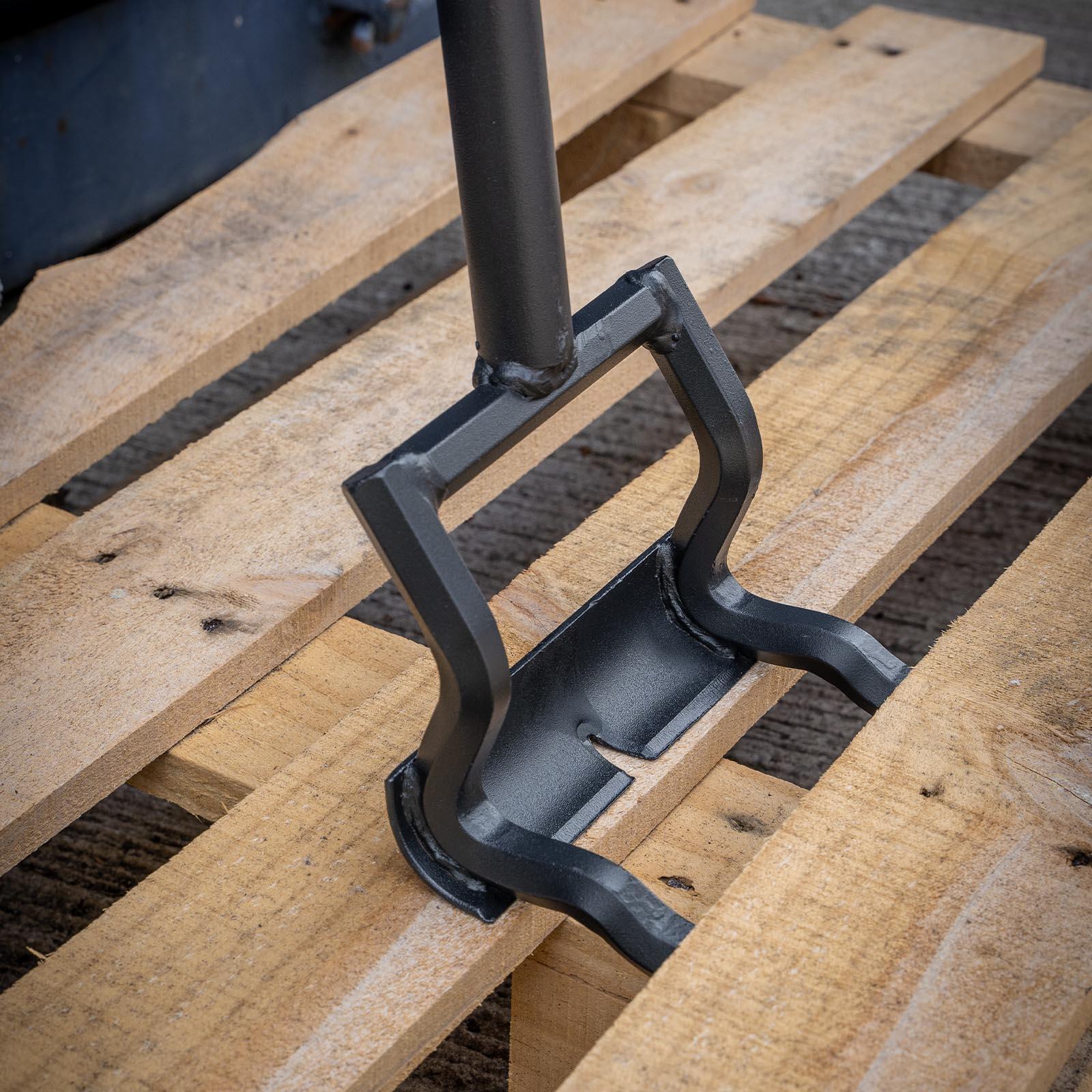 Roughneck Pallet Buster