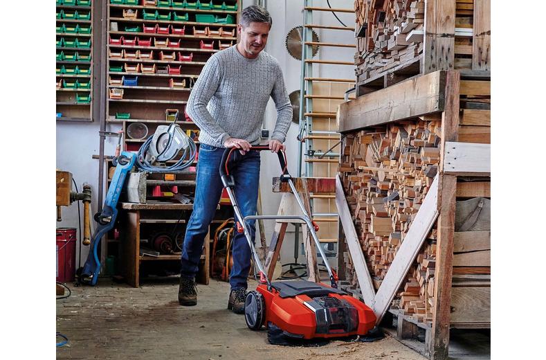 Einhell 18V Cordless Push Sweeper Einhell 18V Cordless Push Sweeper