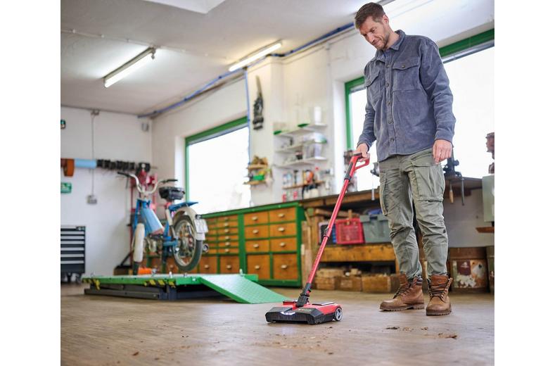 Einhell 18V Cordless Indoor/Outdoor Sweeper Einhell 18V Cordless Indoor/Outdoor Sweeper