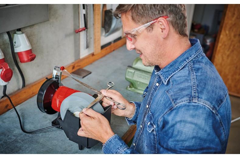 Einhell 200mm Wet and Dry Bench Grinder Einhell 200mm Wet and Dry Bench Grinder