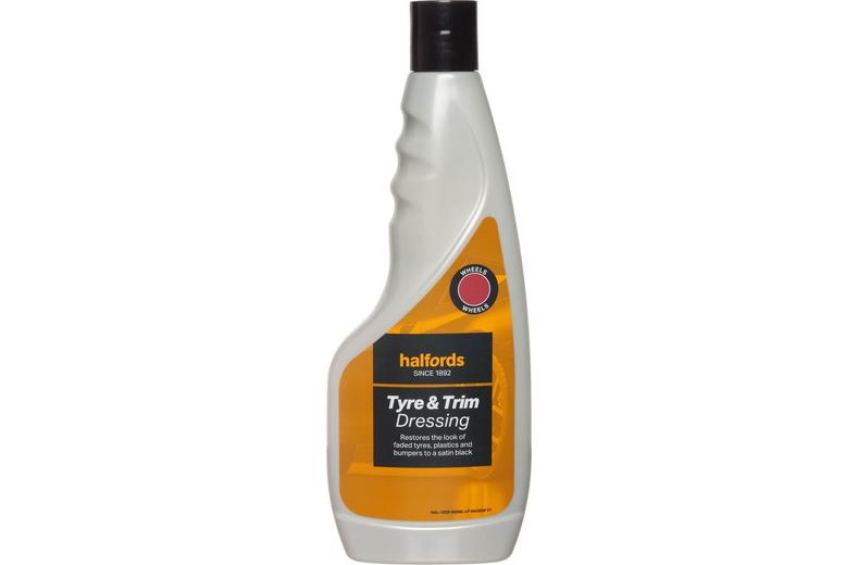 Halfords Tyre and Trim Dressing 500ml Halfords Tyre and Trim Dressing 500ml