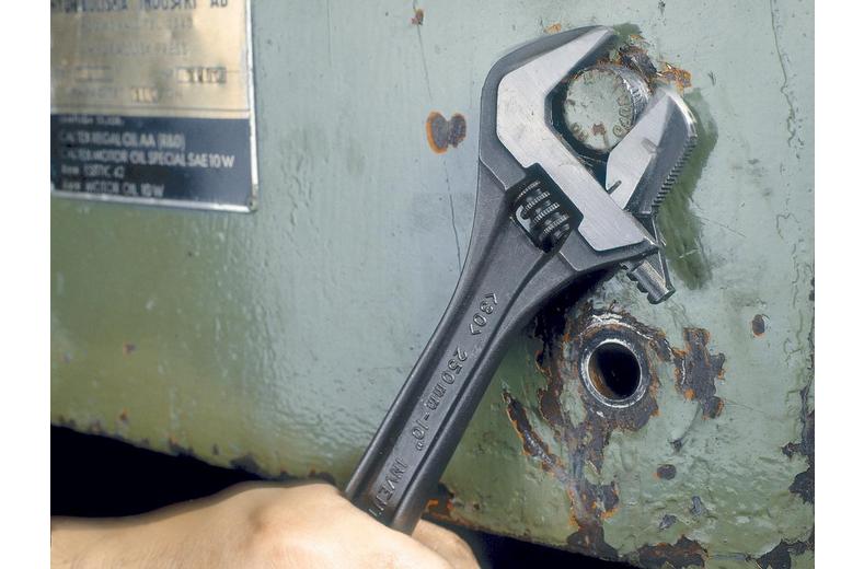 Bahco Black Adjustable Wrench 15in Bahco Black Adjustable Wrench 15in