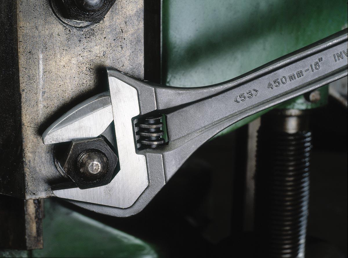 Bahco Black Adjustable Wrench 18in