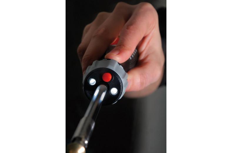 808050L RATCHET S/DRIVER + BITS + LCD 808050L RATCHET S/DRIVER + BITS + LCD