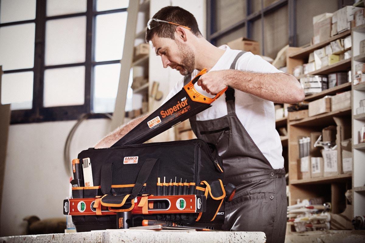 BAHCO 24IN CLOSED BAG - HARD BOTTOM