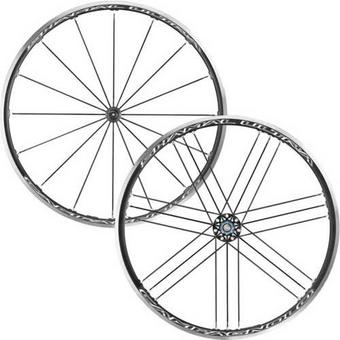 Halfords 700c rear discount wheel