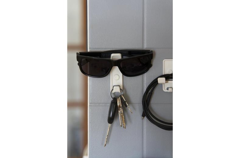 Superhooks Everyday Hook 3 Pack White Superhooks Everyday Hook 3 Pack White