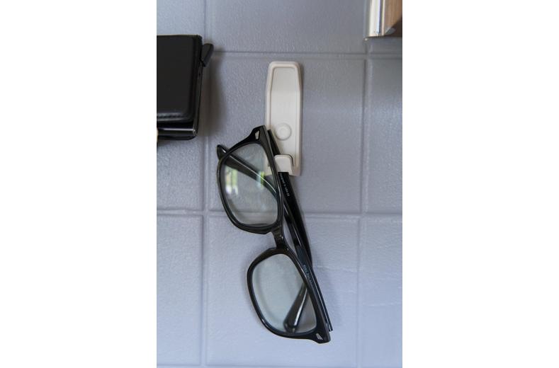 Superhooks Everyday Hook 3 Pack White Superhooks Everyday Hook 3 Pack White