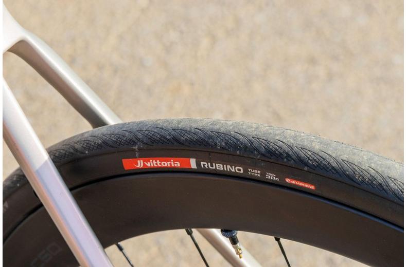 Vittoria Rubino Clincher Folding Tyre, Black 700x26c Vittoria Rubino Clincher Folding Tyre, Black 700x26c