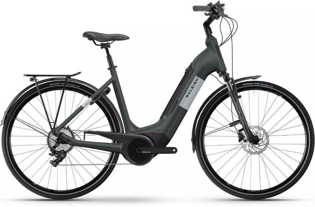 Halfords Raleigh Motus Low Step Green/White Electric Hybrid Bike - L Frame | Extra 8% off for BC Members