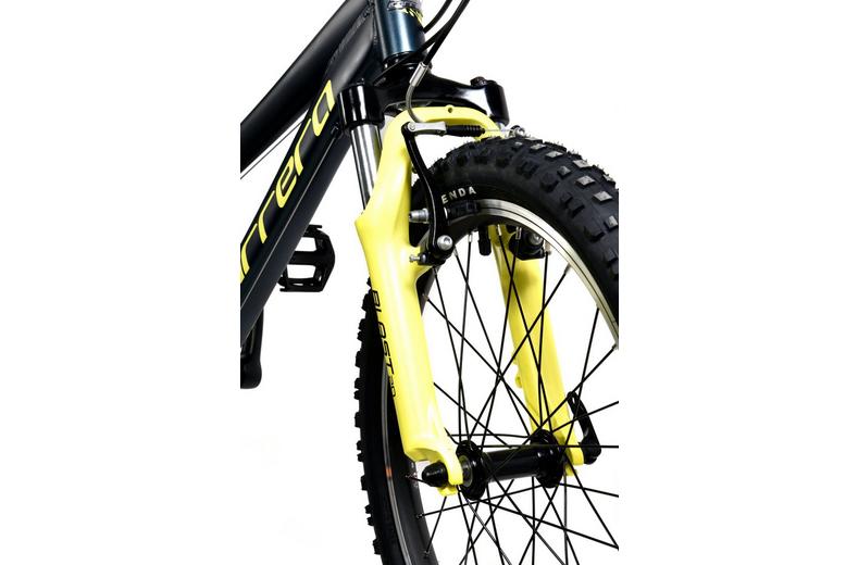 Carrera Blast Junior Mountain Bike - 20" Wheel Carrera Blast Junior Mountain Bike - 20" Wheel