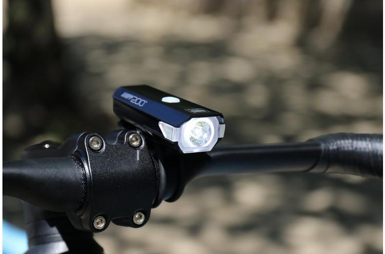 CatEye AMPP 200 / VIZ 100 Bike Light Set CatEye AMPP 200 / VIZ 100 Bike Light Set