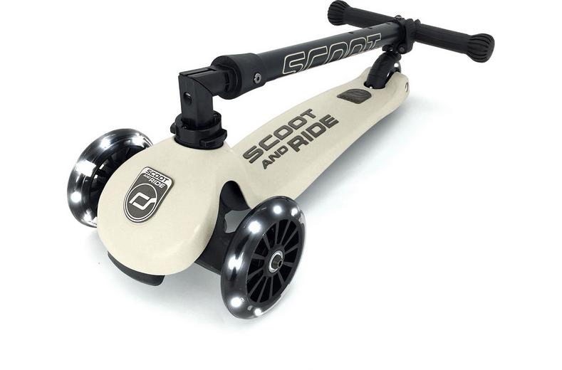 Scoot & Ride Highway Kick 3 LED Scooter Scoot & Ride Highway Kick 3 LED Scooter