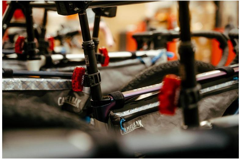 CatEye AMPP 400S / VIZ 100 Bike Light Set CatEye AMPP 400S / VIZ 100 Bike Light Set