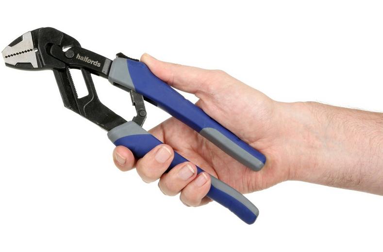 Halfords 2 Piece Self-Adjusting Pliers Halfords 2 Piece Self-Adjusting Pliers