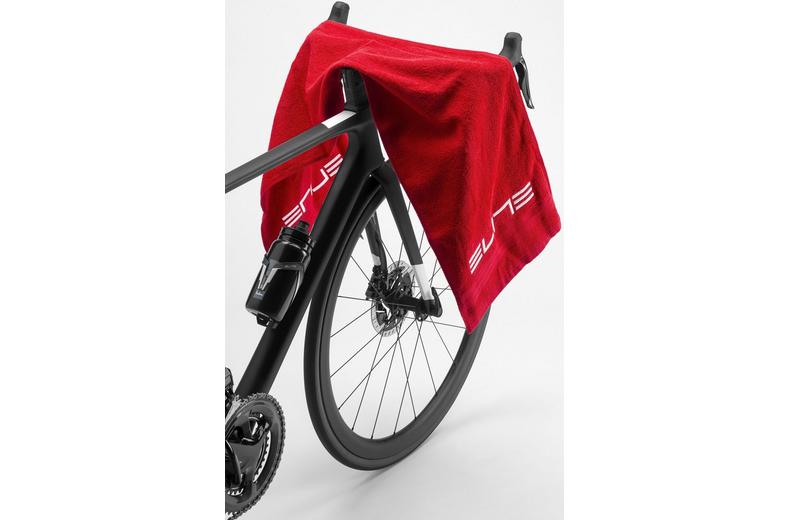 Elite Zugaman Training Towel Elite Zugaman Training Towel