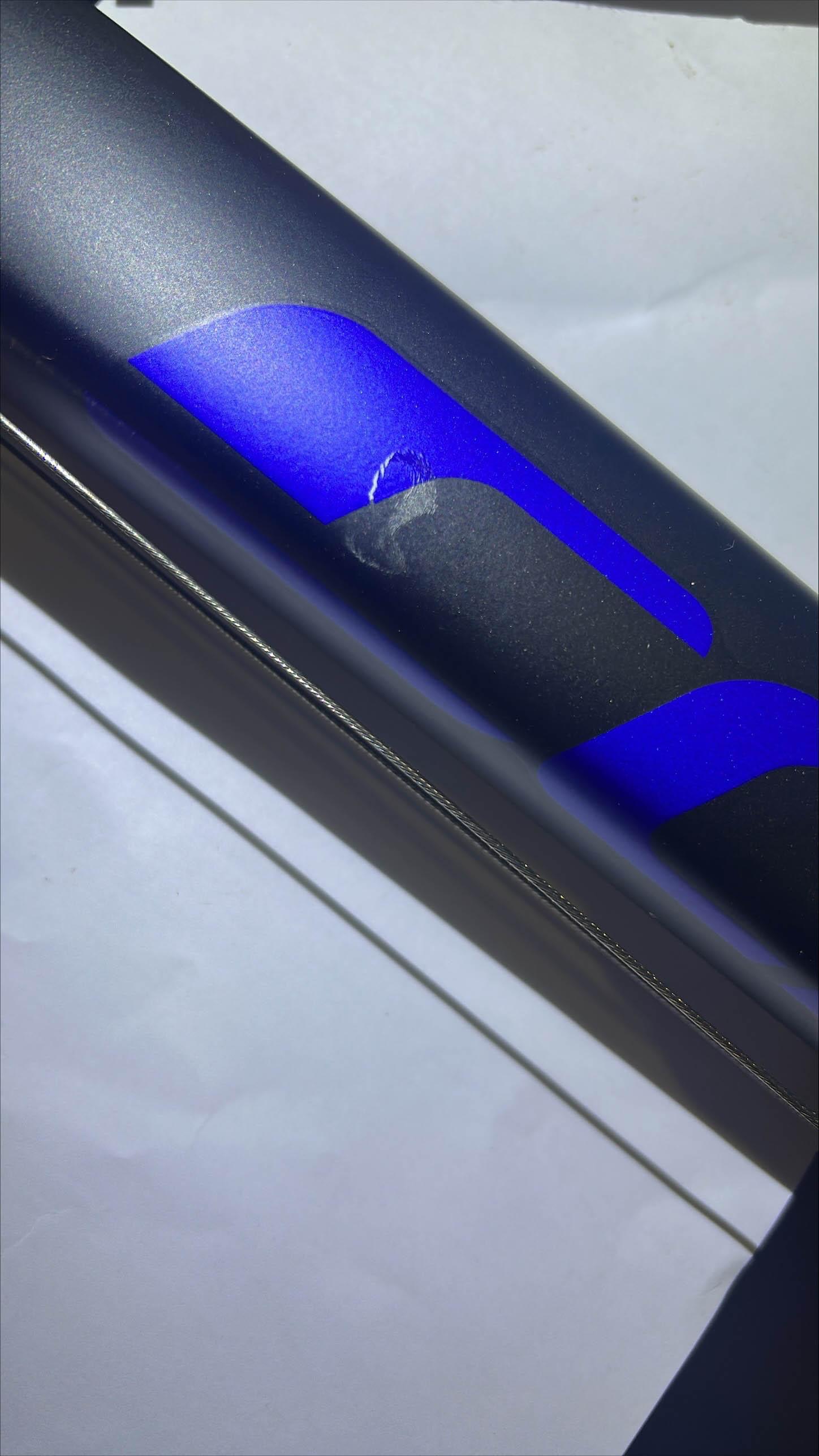 Carrera Hellcat Mens Mountain Bike Cosmetic Defect XL Frame