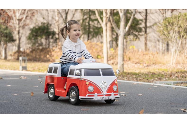 Volkswagen Retro Campervan 6v Ride On Toy Volkswagen Retro Campervan 6v Ride On Toy