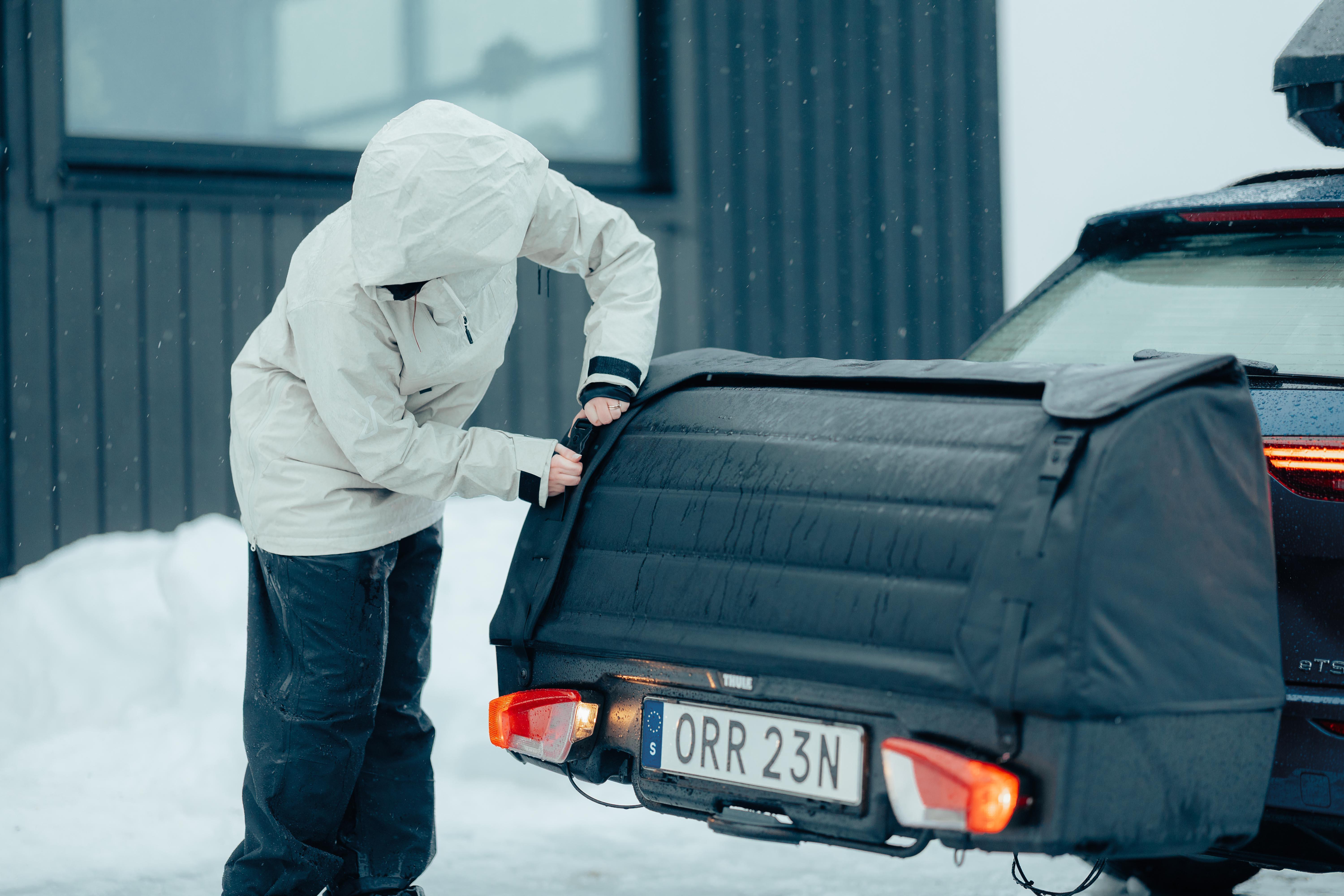 Thule Onto 2 Towbar Cargo Carrier