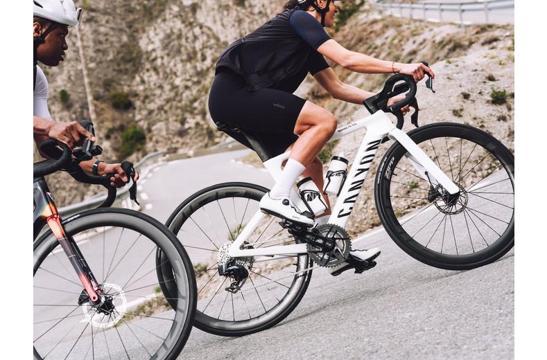 SRAM Rival E1 2x DUB Chainset, 48/35T 165mm SRAM Rival E1 2x DUB Chainset, 48/35T 165mm