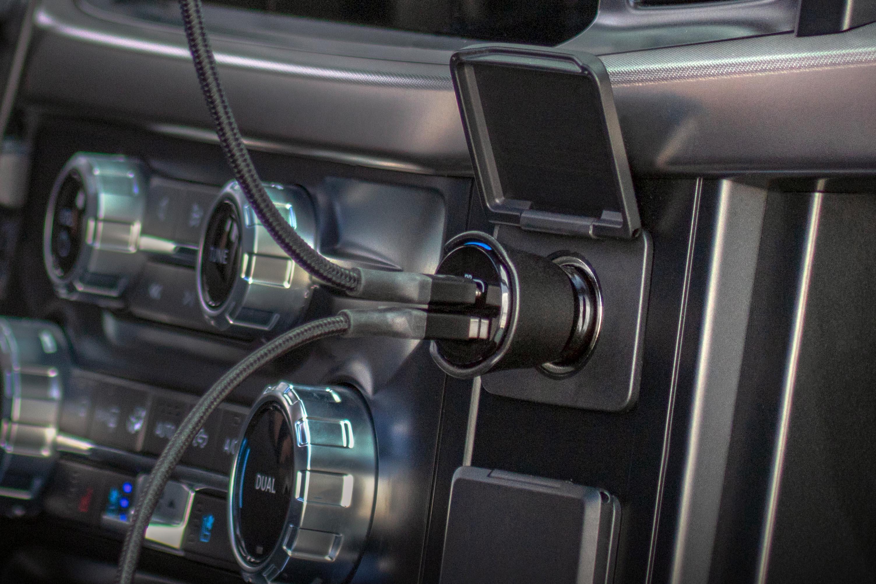 Scosche Found IT Pro - Apple & Android dual car charger