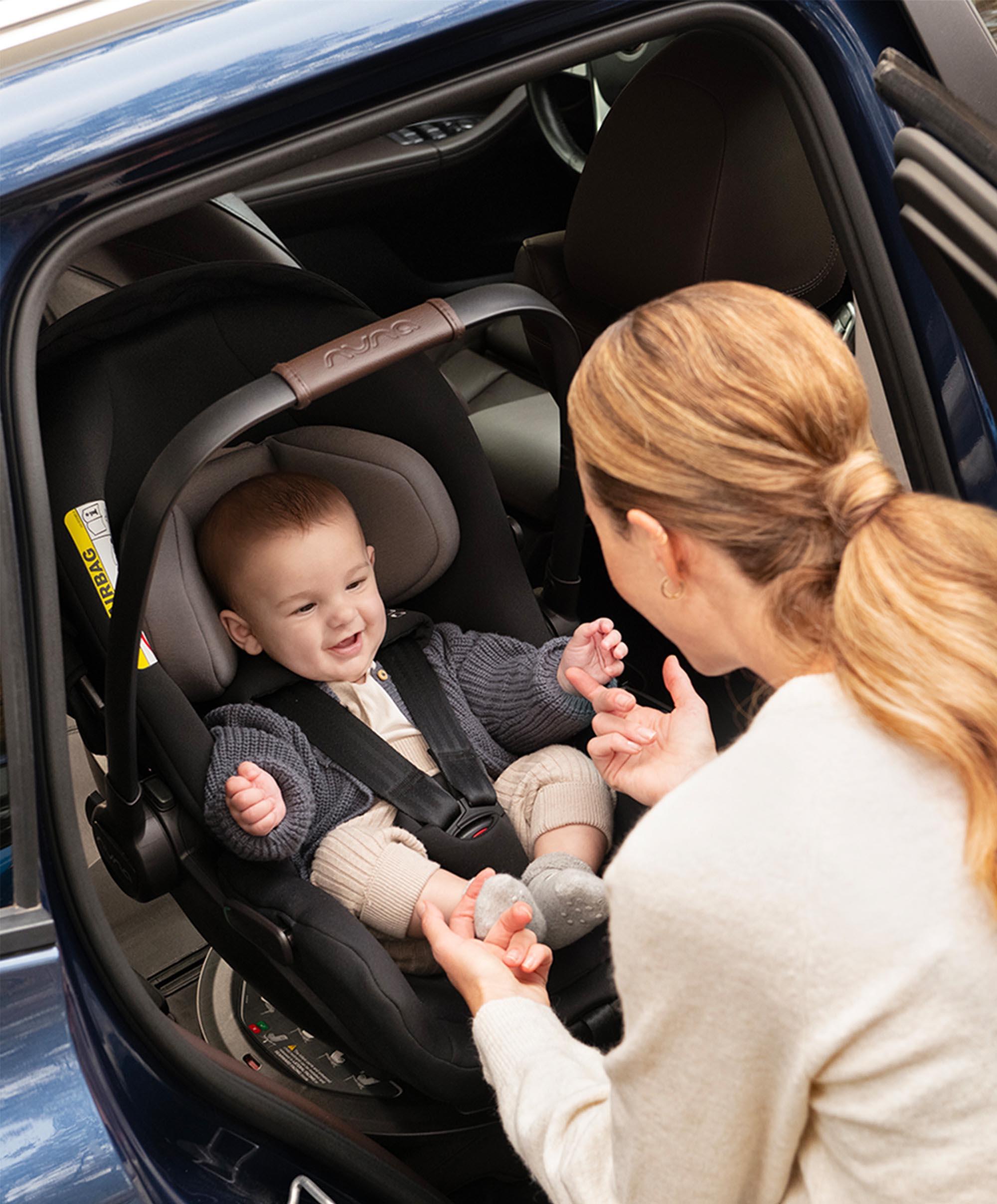 Nuna ARRA flex Infant Carrier - Caviar 