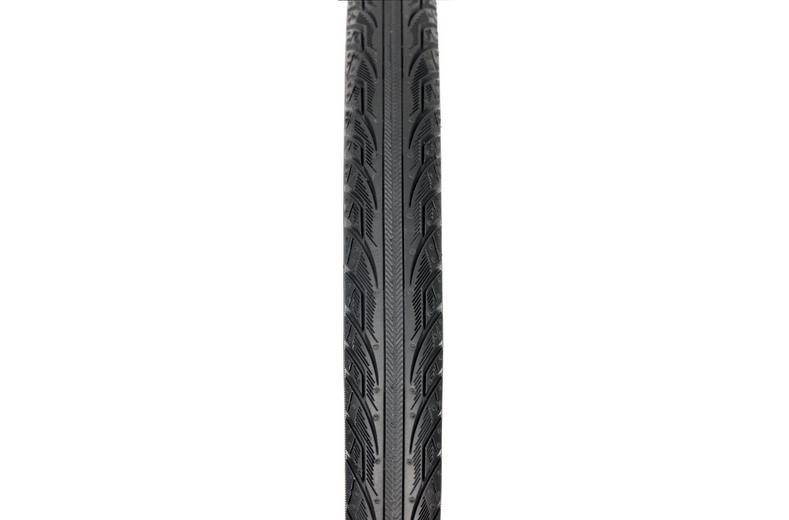 Halfords Hybrid Bike Tyre 700c x 35c with Puncture Protection Halfords Hybrid Bike Tyre 700c x 35c with Puncture Protection