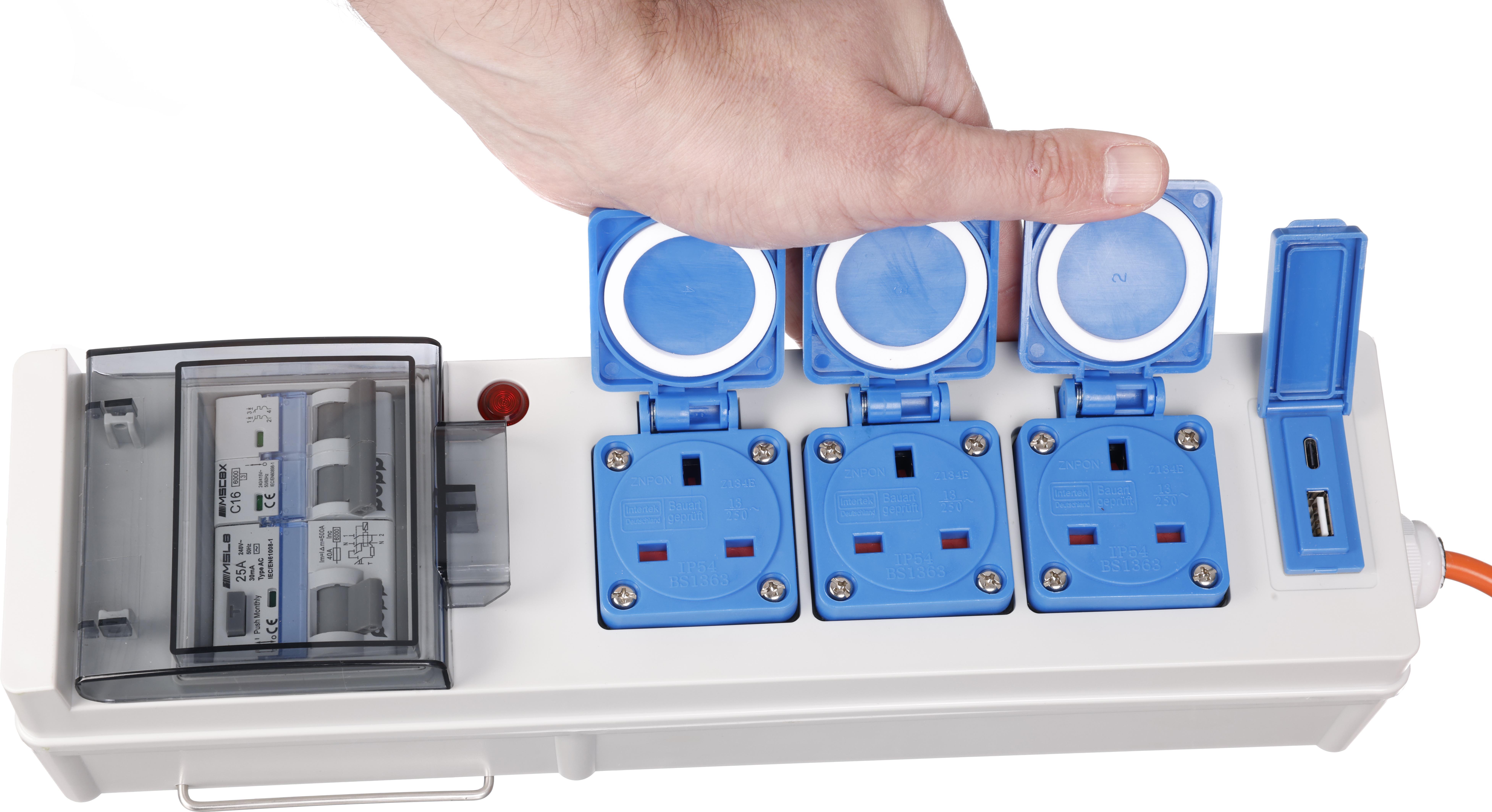 Halfords Mobile Mains Power Unit & USB Cable