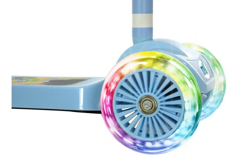 Bluey Mini Go Tilt Scooter with LEDS Bluey Mini Go Tilt Scooter with LEDS