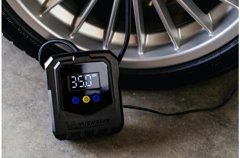 Michelin 12v DC Compact Tyre Inflator Michelin 12v DC Compact Tyre Inflator