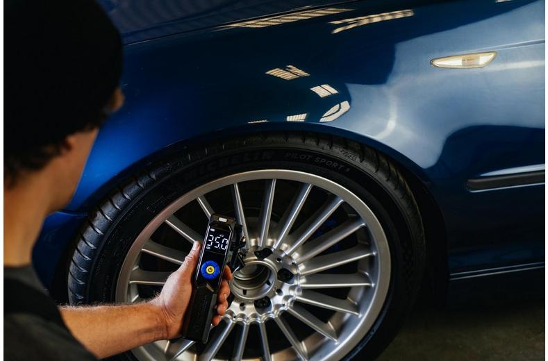 Michelin Cordless Compact Tyre Inflator Michelin Cordless Compact Tyre Inflator