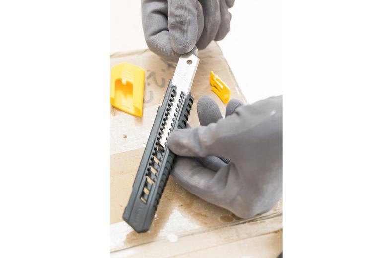 Stanley 18mm Snap off Knife Stanley 18mm Snap off Knife