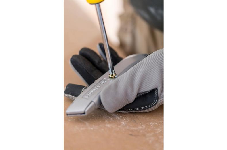 Stanley Retractable Blade Knife 99e Stanley Retractable Blade Knife 99e