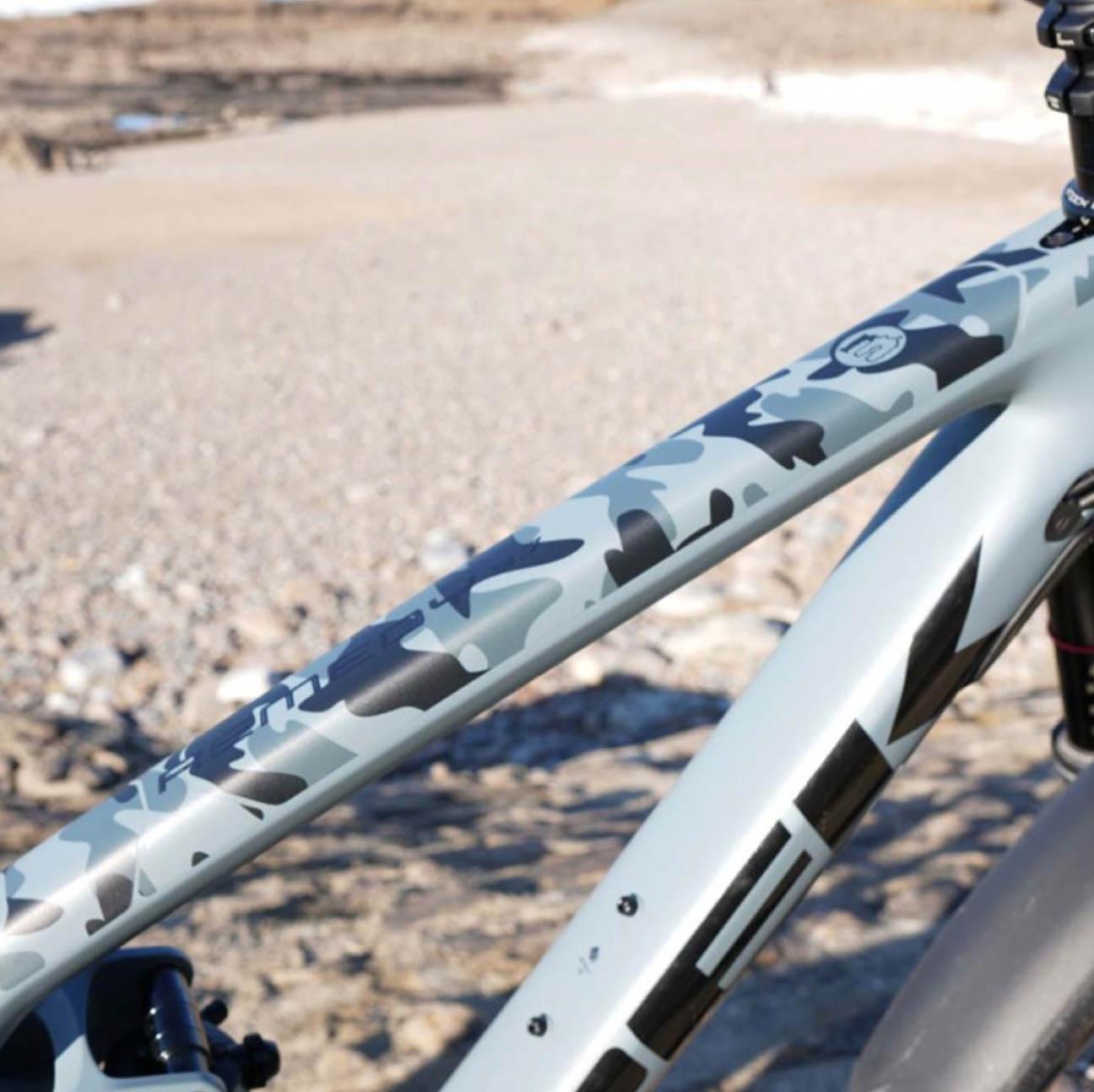 Mucky Nutz Frame Skinz Camo, White Gloss