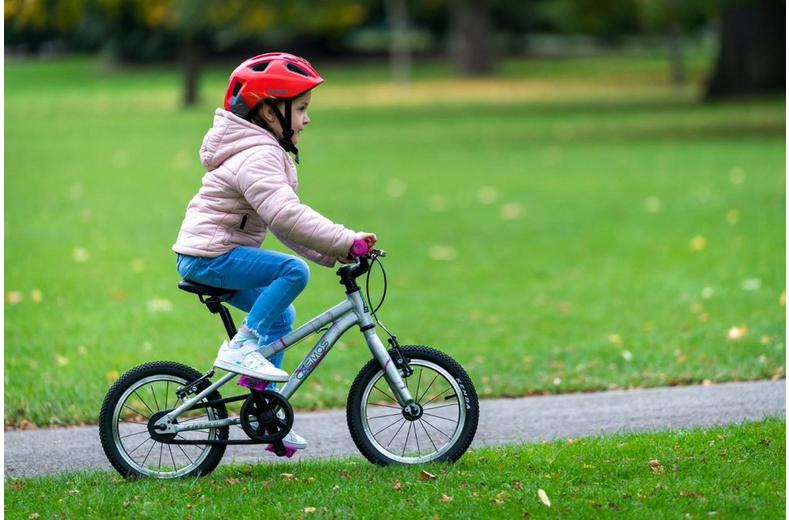 Carrera Cosmos Kids Bike - 14" Wheel - Silver Carrera Cosmos Kids Bike - 14" Wheel - Silver