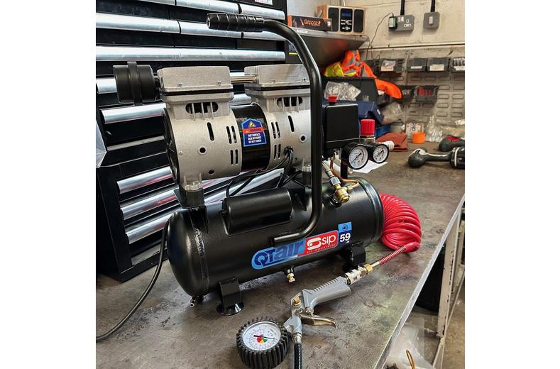 SIP QT AIR DD 6L Ultra Low Noise Oil-Free Compressor SIP QT AIR DD 6L Ultra Low Noise Oil-Free Compressor