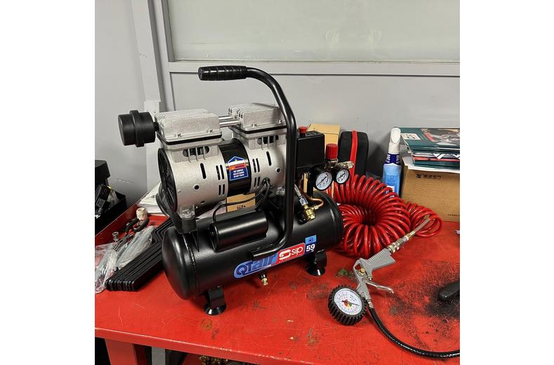 SIP QT AIR DD 6L Ultra Low Noise Oil-Free Compressor SIP QT AIR DD 6L Ultra Low Noise Oil-Free Compressor