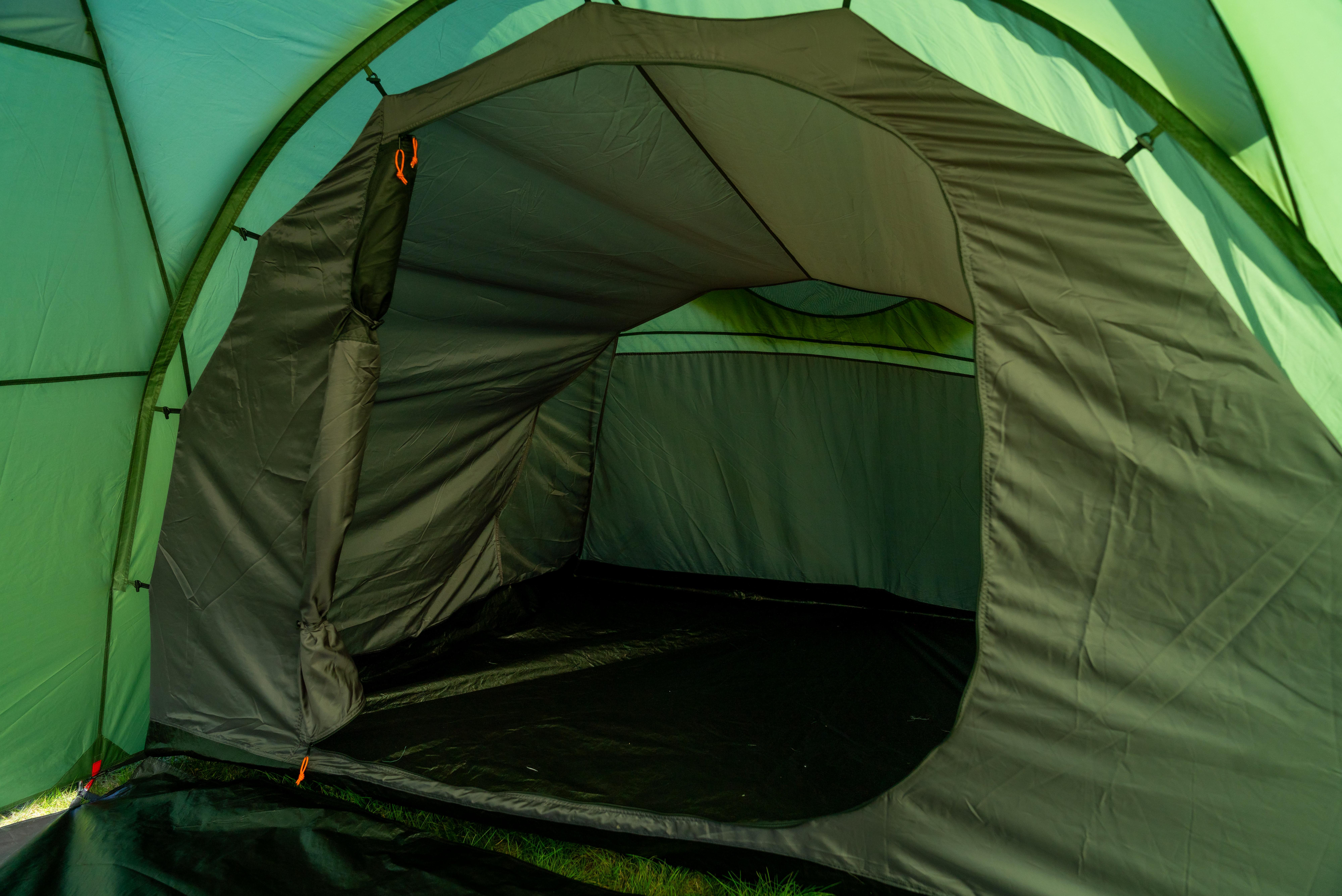 Halfords 4 Person Domed Tunnel Tent